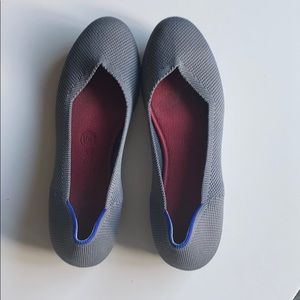 Rothy’s round flats